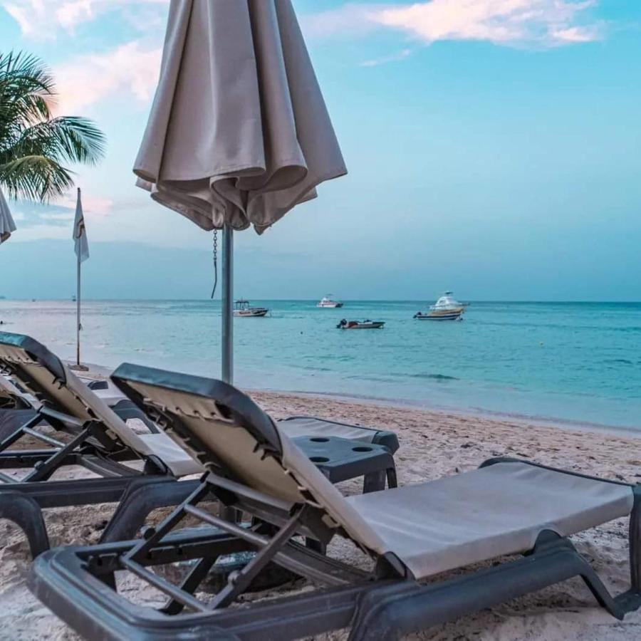 Chic Beachfront Apartment - Private Beach Access Punta Cana Exterior foto